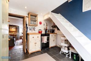 Kitchen- click for photo gallery